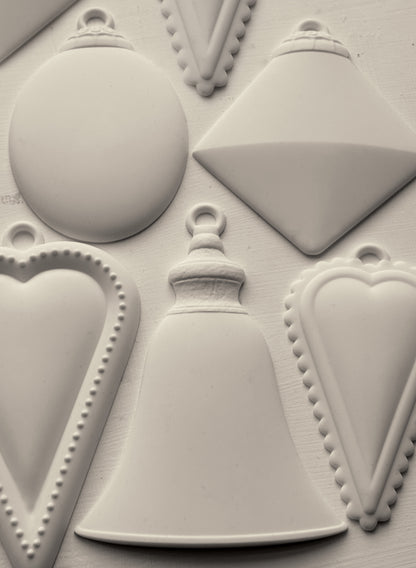 Iron Orchid Designs - Bibelots 2 Decor Mould