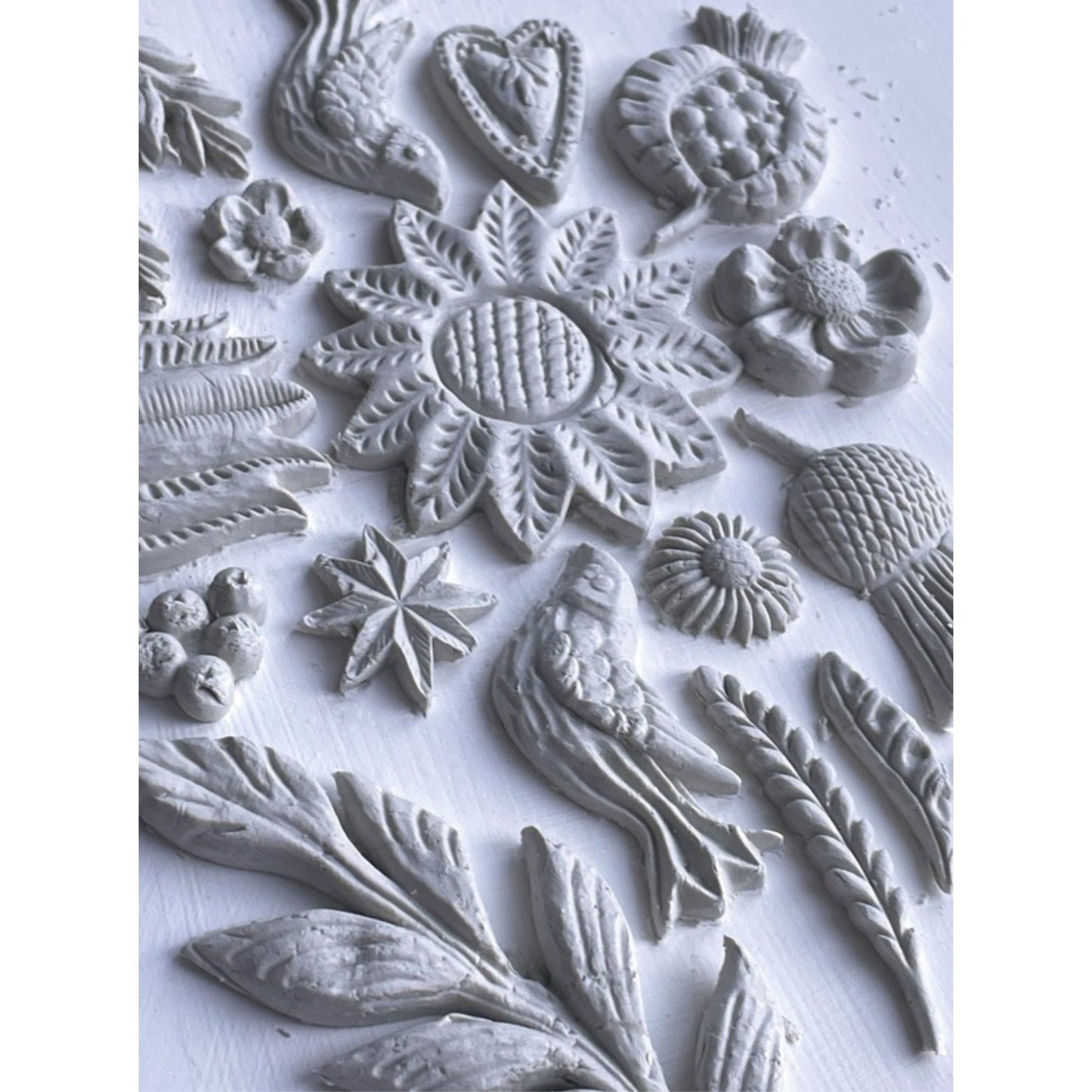 Iron Orchid Designs - Primitive Decor Mould - Rustic River Home